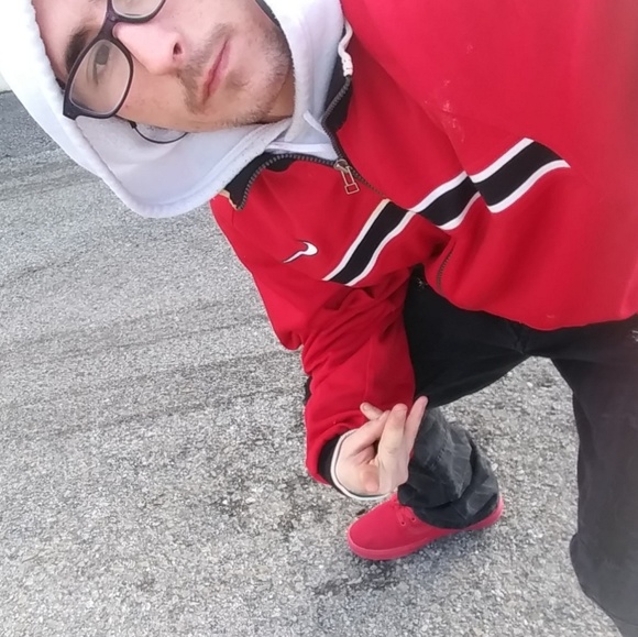 Meet your Posher, Kevin - Picture 1 of 1